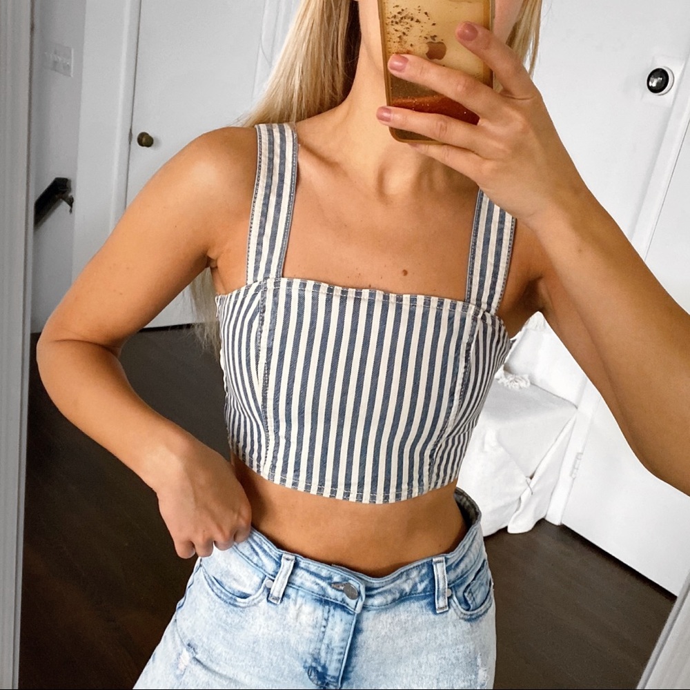💙 ZARA BLUE IVORY STRIPE DENIM CROP TOP!